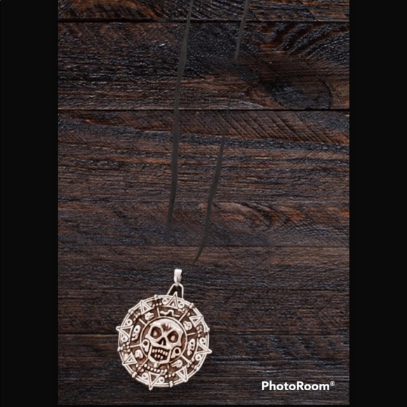 Authentic Disney Theme Park Merchandise Pirates of the Caribbean Necklace - Picture 2 of 2